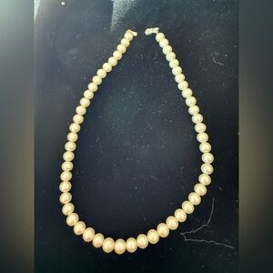 Elegant Cream Pearl Necklace
